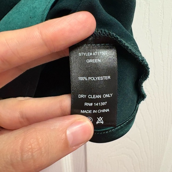 NWT ASTR The Label Cowl Neck Satin Top Size XL - Picture 3 of 4